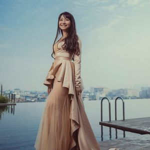 Meet your Posher, Nyein